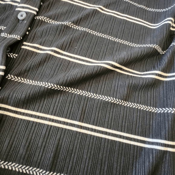 Lane Bryant Black and White Stripe Textured Long Sleeve Top 26/28 NWT (3604) - Picture 5 of 7